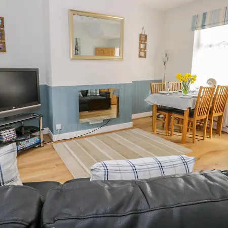 Sea Breakers Holiday home *